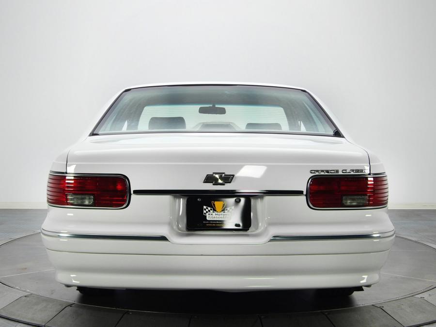  Chevrolet Caprice Classic 1993 года  (фото 14 из 17)